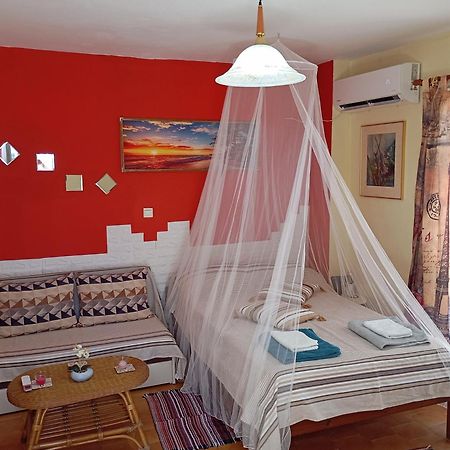 Y.M.Apartment Rhodes City エクステリア 写真