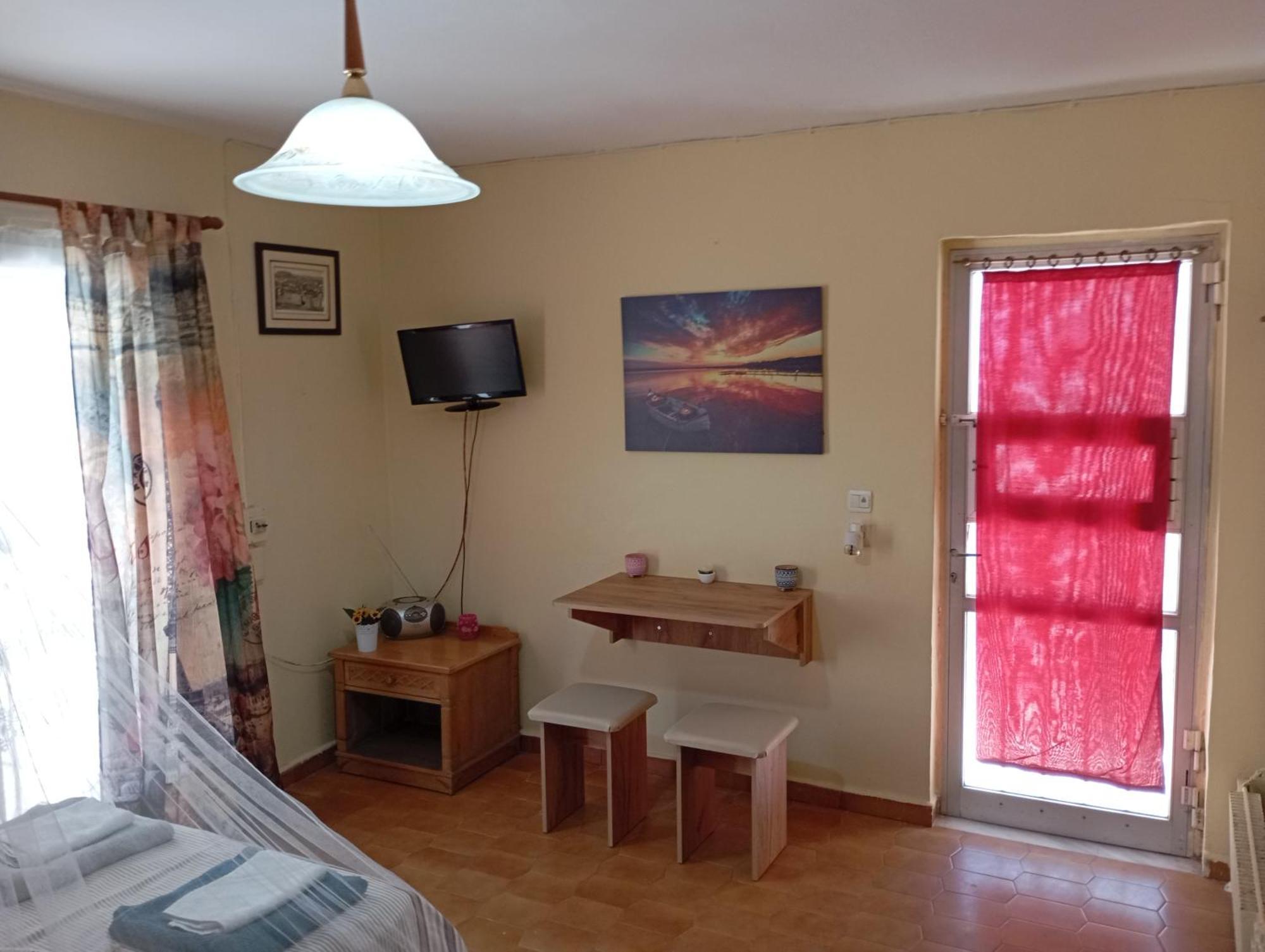Y.M.Apartment Rhodes City エクステリア 写真